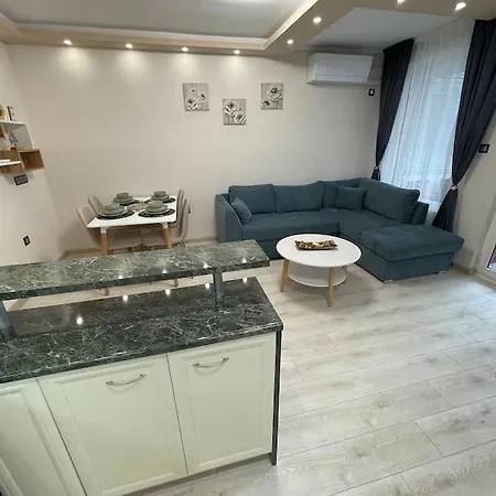 Iztochen Blvd, Free Parking Apartman