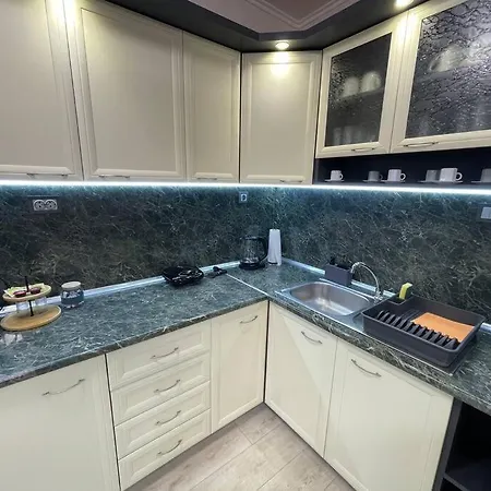 Iztochen Blvd, Free Parking *