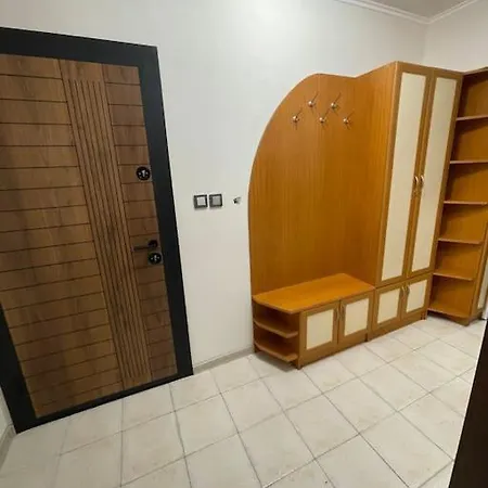 Apartment Iztochen Blvd, Free Parking *