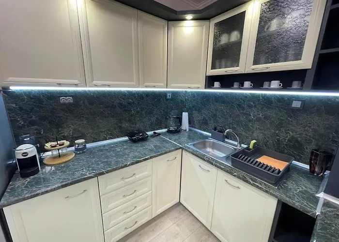 Iztochen Blvd, Free Parking *